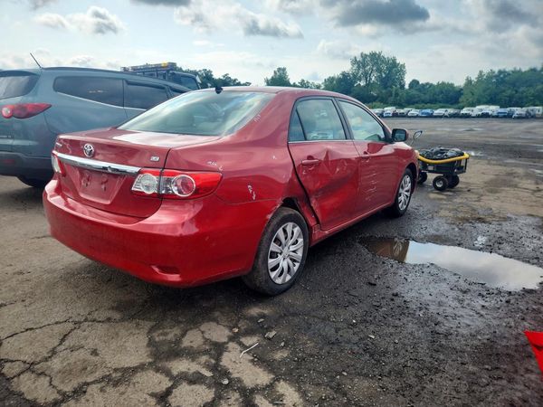 2013 TOYOTA COROLLA