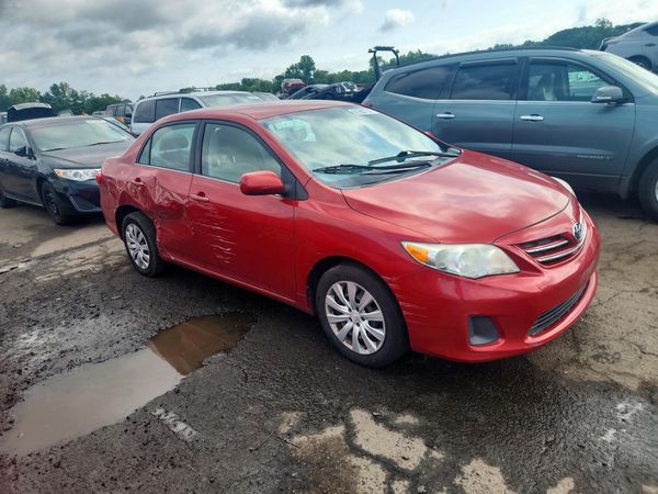 2013 TOYOTA COROLLA