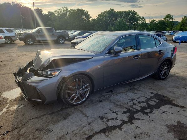 2018 LEXUS IS 300