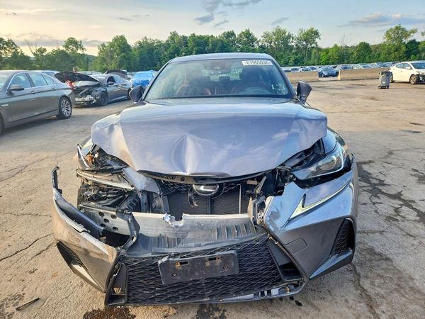 2018 LEXUS IS 300