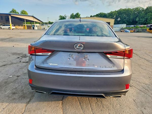 2018 LEXUS IS 300