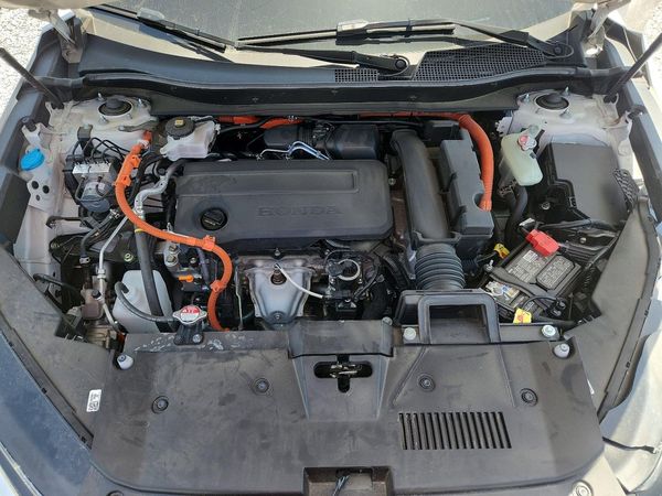 2025 HONDA CRV Sport-L — Engine bay