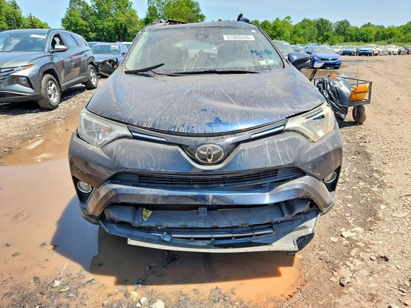 2018 TOYOTA RAV4 Adventure/XLE