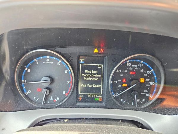 2018 TOYOTA RAV4 Adventure/XLE