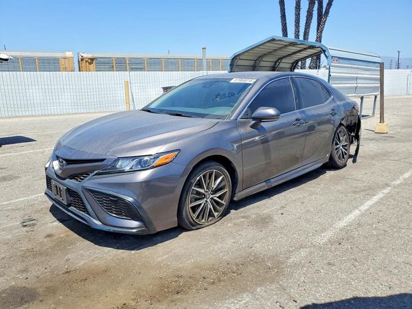 2023 TOYOTA CAMRY SE — Front 3/4