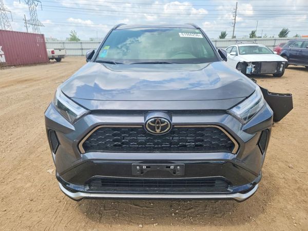 2025 TOYOTA RAV4 SE