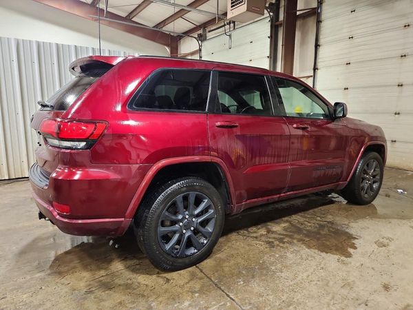 2017 JEEP GRAND CHEROKEE LAREDO 4X4