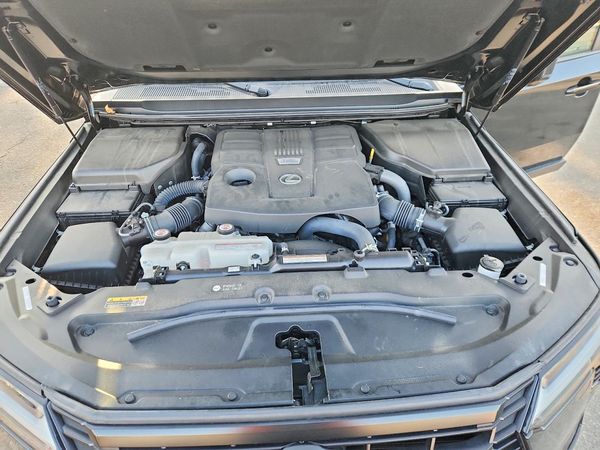 2024 LEXUS GX 550