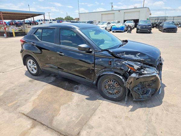 2021 NISSAN KICKS S
