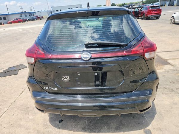 2021 NISSAN KICKS S