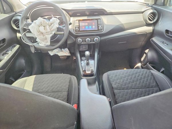 2021 NISSAN KICKS S