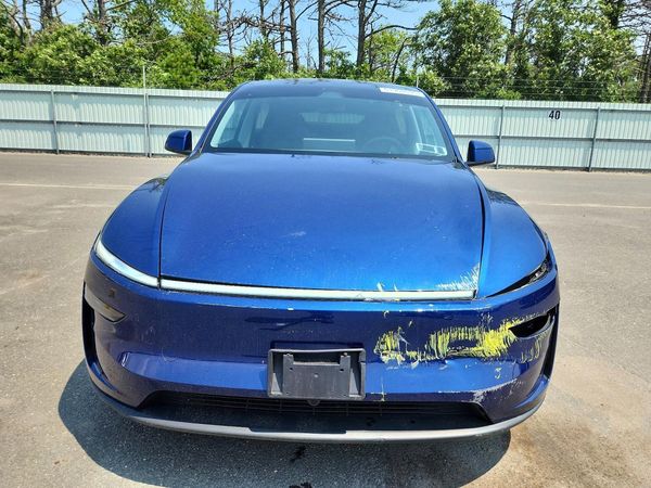 2026 TESLA MODEL Y