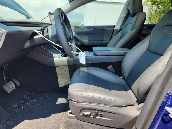 2026 TESLA MODEL Y
