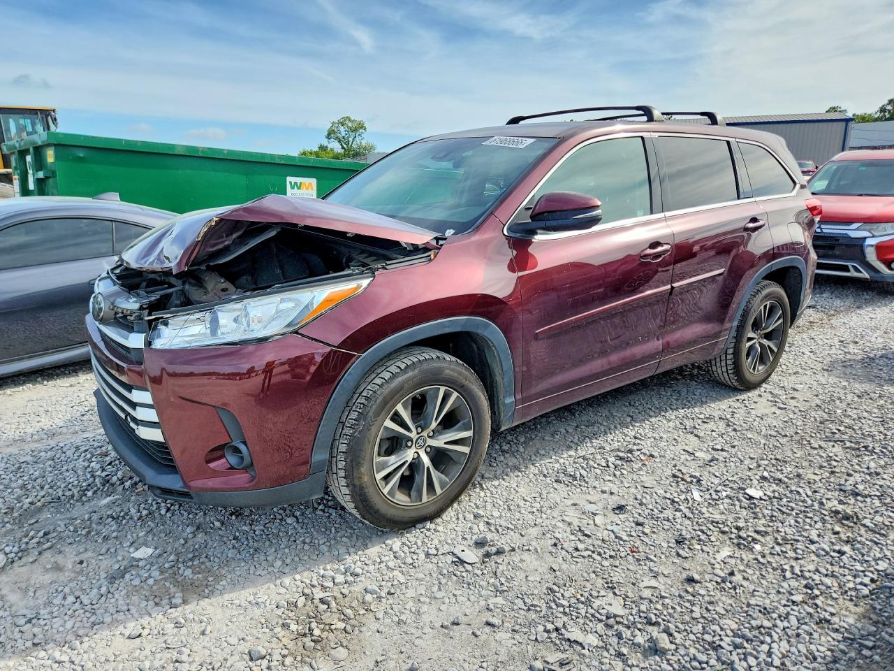 2018 TOYOTA HIGHLANDER LE