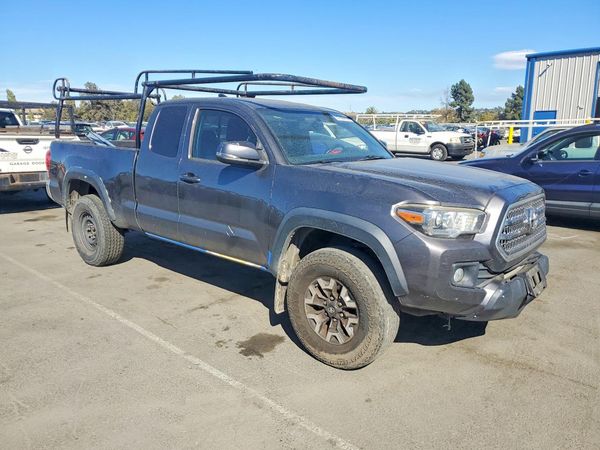 2016 TOYOTA TACOMA
