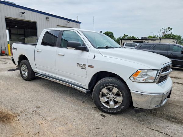 2020 RAM 1500 CLASSIC SLT