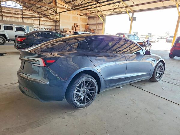 2026 TESLA MODEL 3