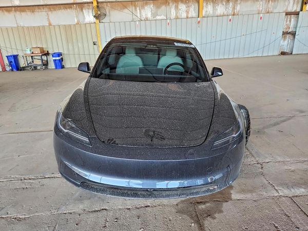 2026 TESLA MODEL 3