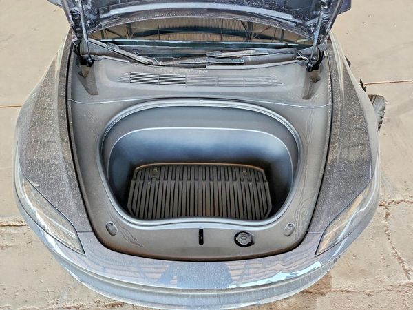 2026 TESLA MODEL 3