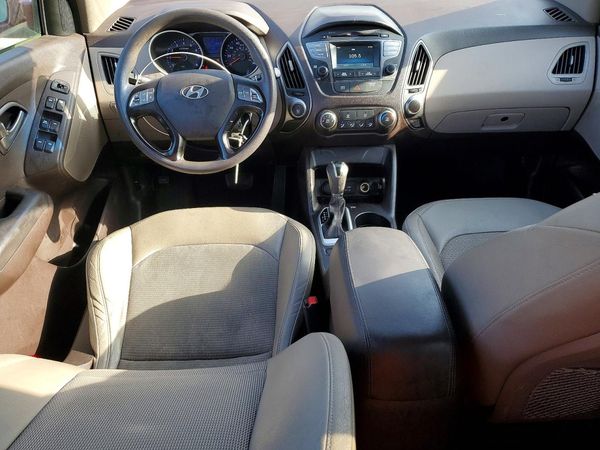 2015 HYUNDAI TUCSON GL (Middle-Low)
