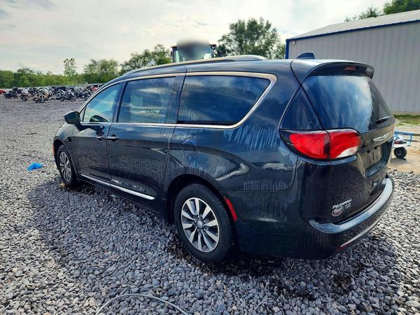 2020 CHRYSLER PACIFICA Touring L Plus