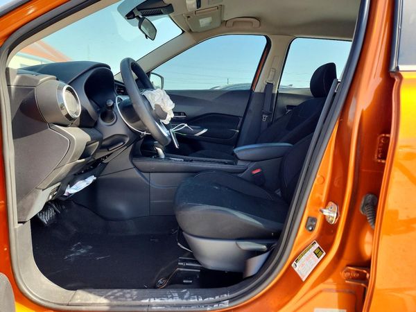 2024 NISSAN KICKS SV
