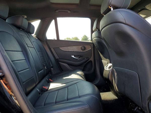 2021 MERCEDES-BENZ GLC GLC300-4M