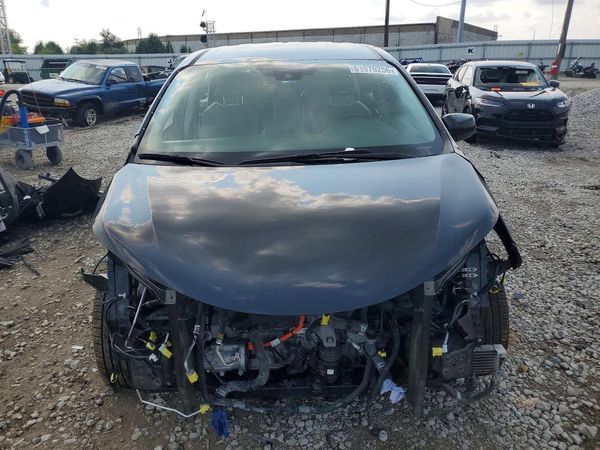 2022 TOYOTA SIENNA LE