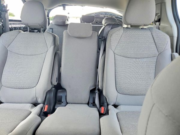 2022 TOYOTA SIENNA LE