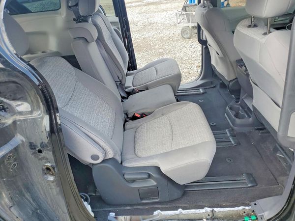 2022 TOYOTA SIENNA LE
