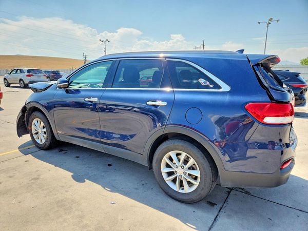 2016 KIA SORENTO L / LX