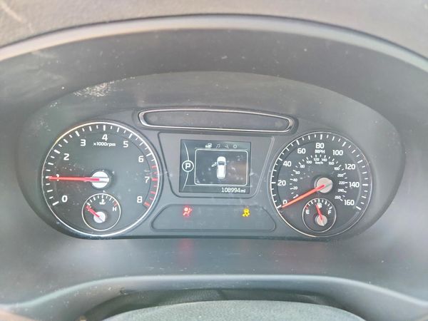 2016 KIA SORENTO L / LX