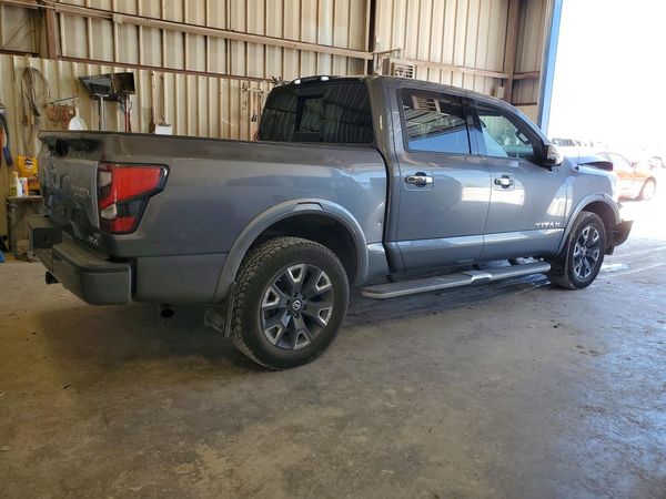 2021 NISSAN TITAN Crew Cab