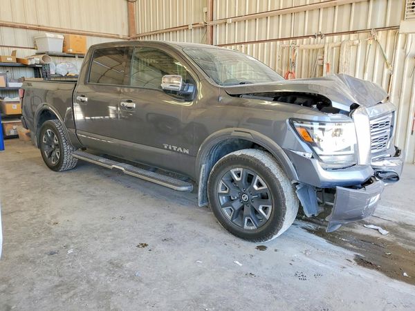 2021 NISSAN TITAN Crew Cab