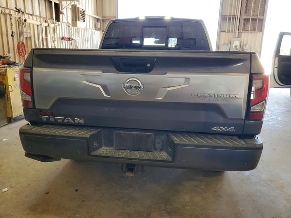 2021 NISSAN TITAN Crew Cab