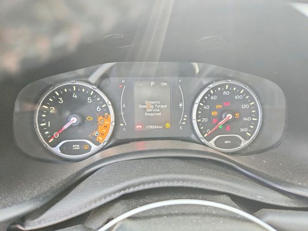 2015 JEEP RENEGADE LATITUDE 4X4