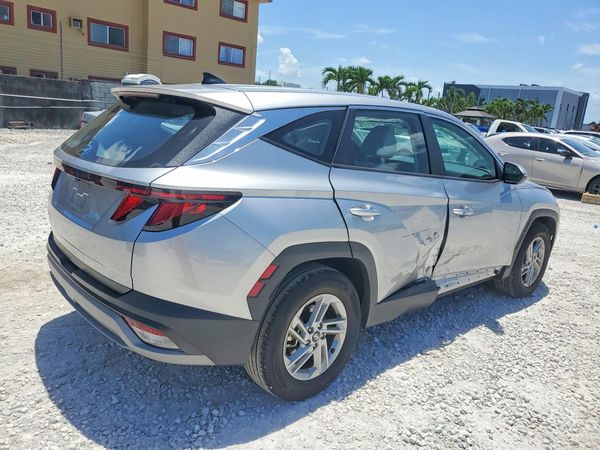 2025 HYUNDAI TUCSON SE