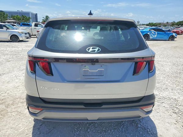2025 HYUNDAI TUCSON SE