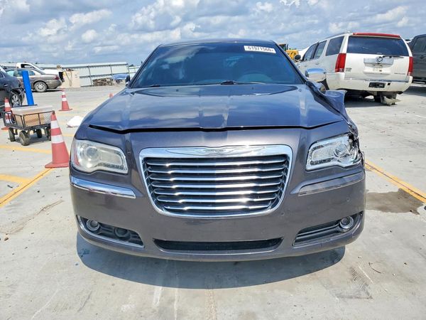 2013 CHRYSLER 300