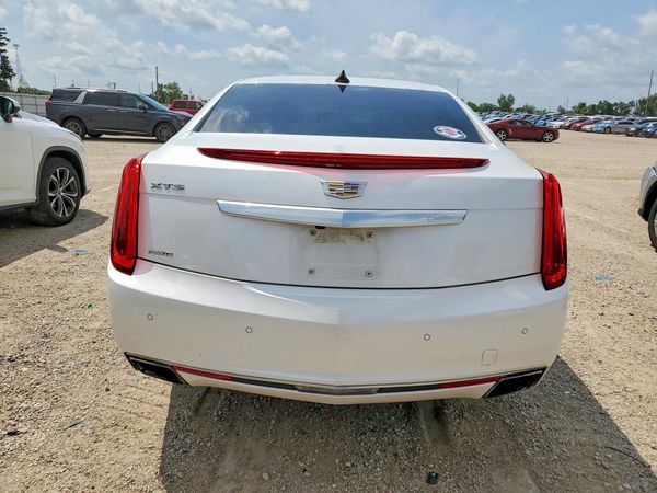 2017 CADILLAC XTS Luxury