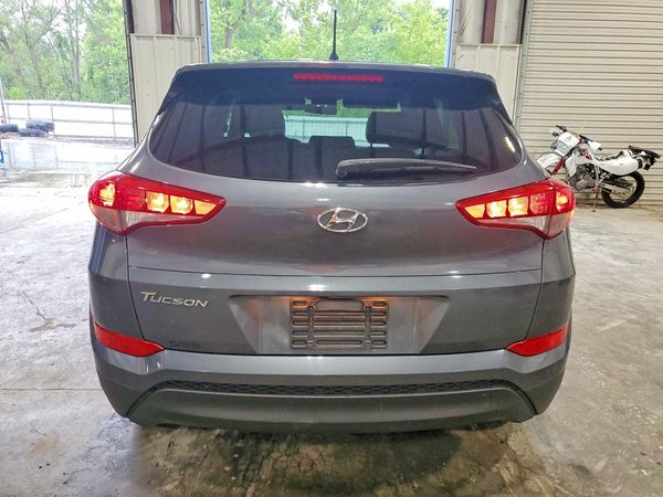 2018 HYUNDAI TUCSON SE Standard