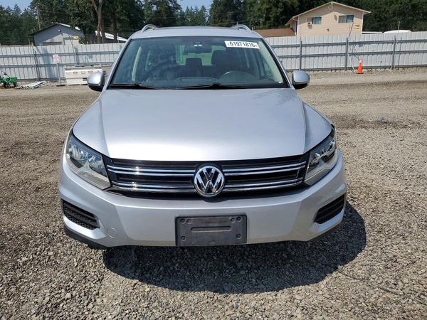 2017 VOLKSWAGEN TIGUAN Wolfsburg 4Motion — DIRF