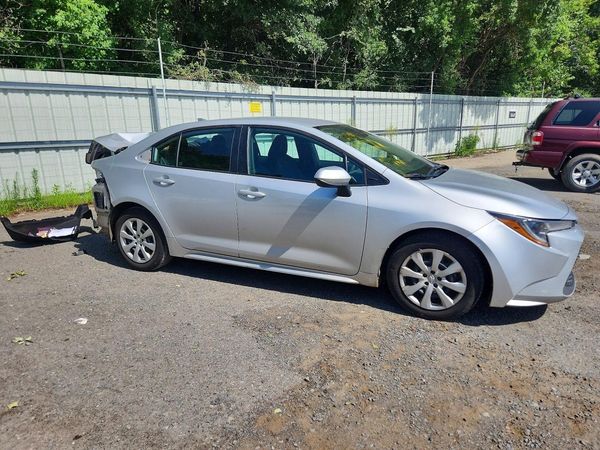 2022 TOYOTA COROLLA
