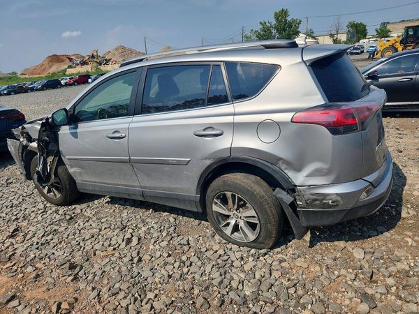 2018 TOYOTA RAV4 Adventure/XLE
