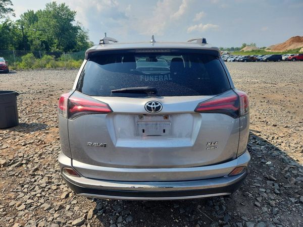 2018 TOYOTA RAV4 Adventure/XLE