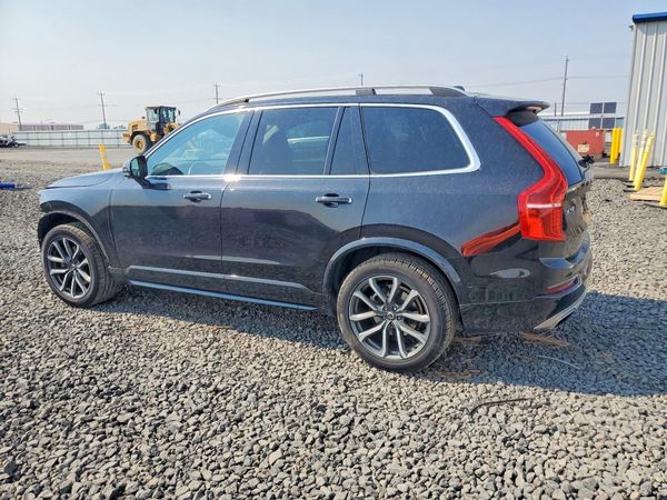 2017 VOLVO XC90 Momentum