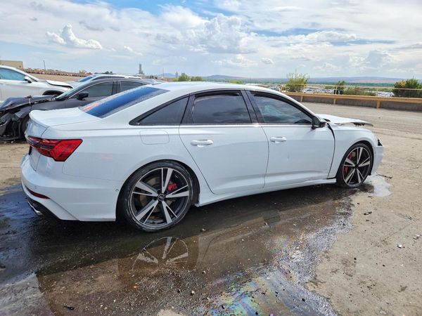 2022 AUDI S6