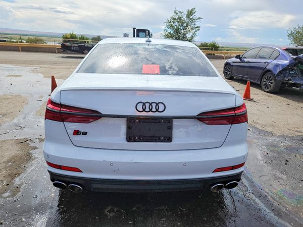2022 AUDI S6