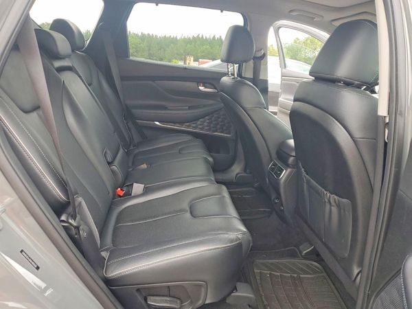 2022 HYUNDAI SANTA FE SEL w/ Premium Pkg