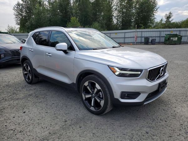 2019 VOLVO XC40 Inscription